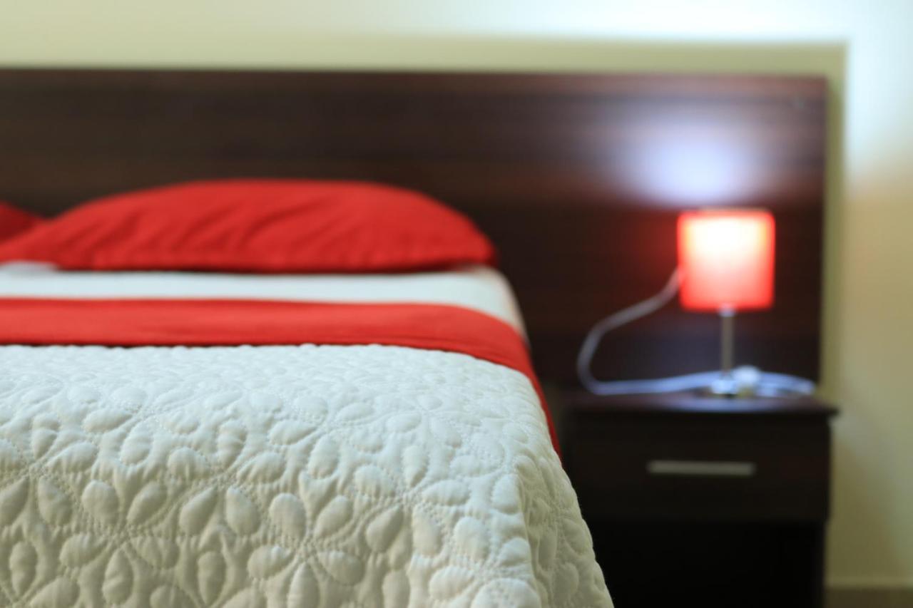 Hotel Pikeiro Blue Манта Экстерьер фото