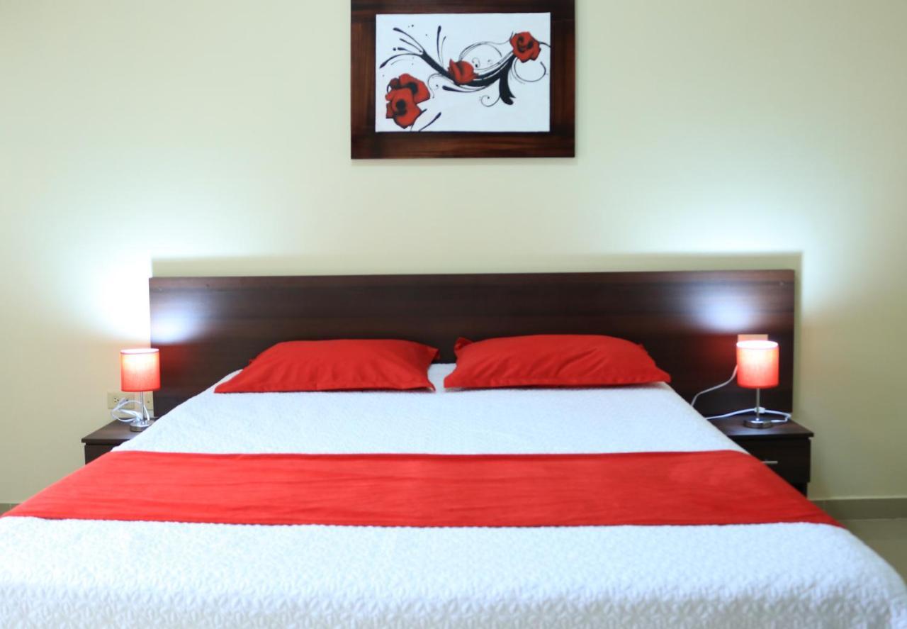 Hotel Pikeiro Blue Манта Экстерьер фото